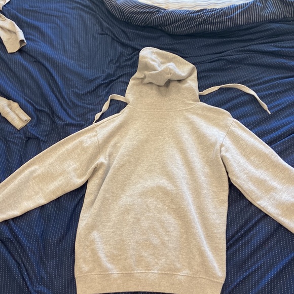 Leisure lounge small hoodie - Picture 2 of 2
